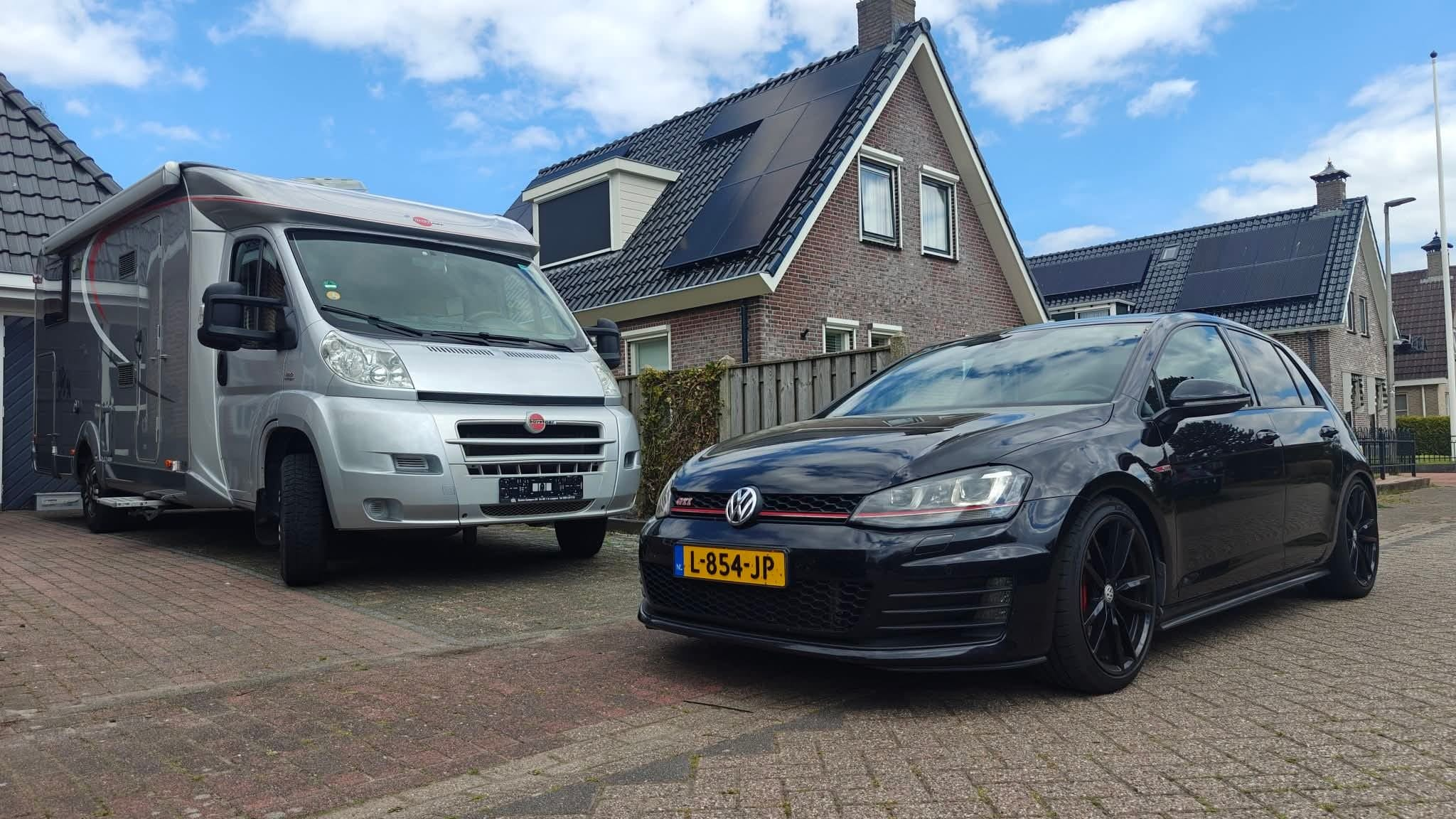 Auto klaar voor chiptuning bij Multiservice Hagemann in Dokkum